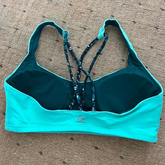 Lululemon free to be bra in two-toned green size 4 - Picture 3 of 5